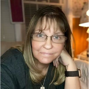 Meet your Posher, Joann